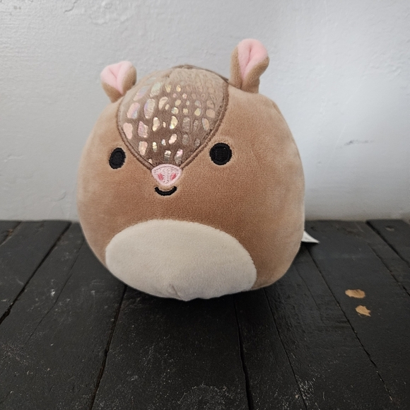 Squishmallow Thompson the Armadillo Small Stuffed Plush Animal Brown 5" Soft - Picture 1 of 4
